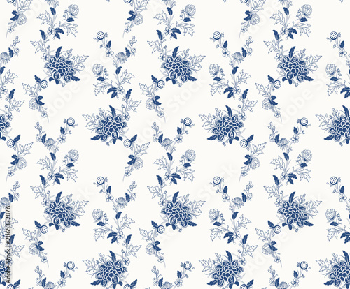 Seamless Blue and White Chinoiserie Floral Pattern, Traditional Delftware Porcelain Botanical Vector Background for Luxury Textile and Wallpaper Design