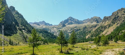Panel kuchenny z motywem Piedmontese mountain landscapes in Italy during hikes and trekking in the summer holiday period of August