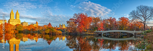 Bow bridge,Early morning in late autumn