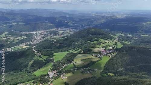 Obraz na płótnie Luftaufnahme ins Alpenvorland, Gloggnitz, Raach und Schlagl, Niederösterreich