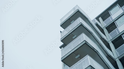 マンション　階段
