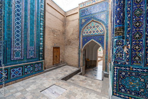 Tableau sur toile Shah-i-Zinda medieval Islamic architecture in Samarkand, Uzbekistan