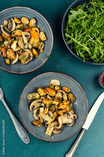 Delicious plate of salad with mussels.