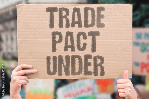 Картината върху платно "Trade pact under" Agreement faces significant pressure and threat