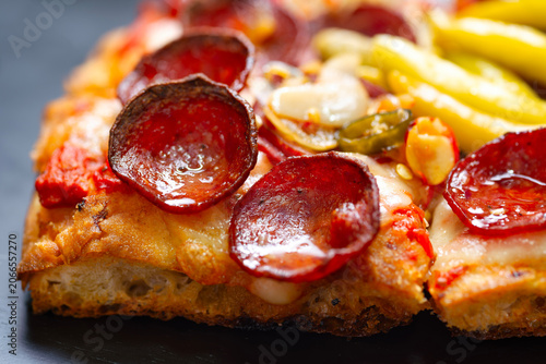 italian american detroit style square pizza