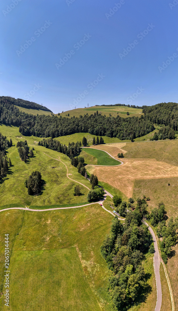 Obraz premium Scheltenpass, Schweizer Jura, Luftaufnahme vom 20.06.2026