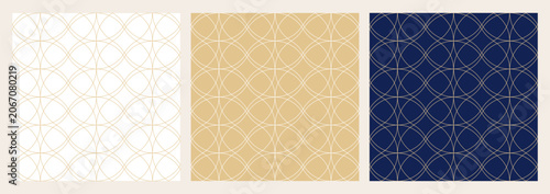 Elegant geometric overlapping circles seamless pattern background in gold and navy blue