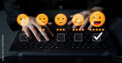 Obraz na płótnie Customer feedback analysis boosts satisfaction, service quality, and business reputation through online review insights and data evaluation