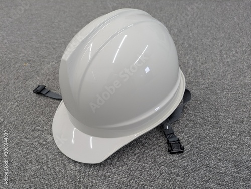 Blank white safety hard hat for construction / 建築・工事用の無地の白い安全ヘルメット
