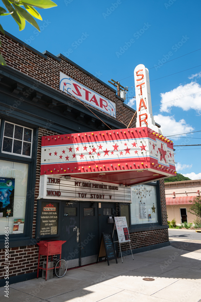 Obraz premium June 19, 2026 - Berkeley Springs, West Virginia, USA - Exterior view of the Historic Star Theatre
