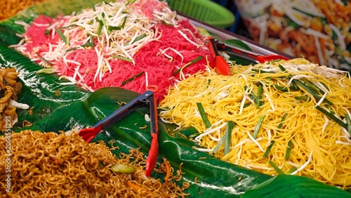 Tableau sur toile Stir fried noodles. Thai street food.