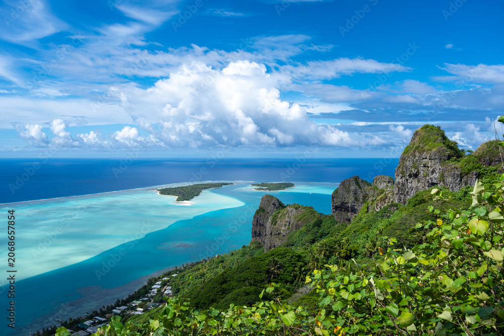 Fototapeta premium Panoramic view of Maupiti island and lagoon from Mount Teurafaatiu, French Polynesia