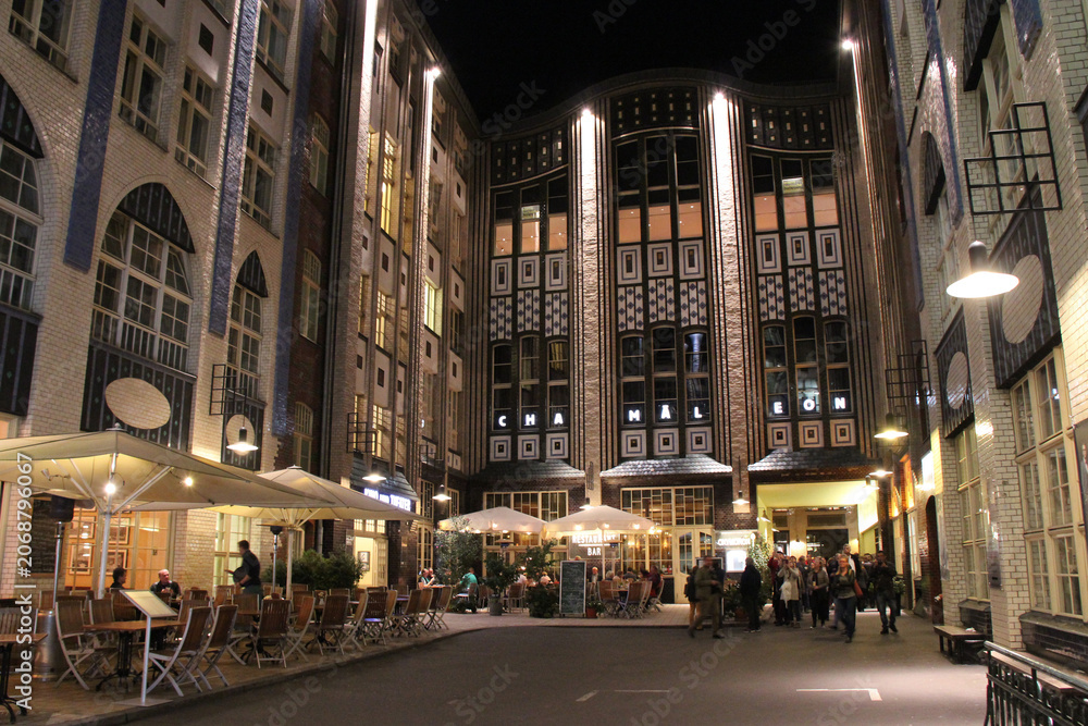 Obraz premium art nouveau buildings (hackesche höfe) in berlin in germany 
