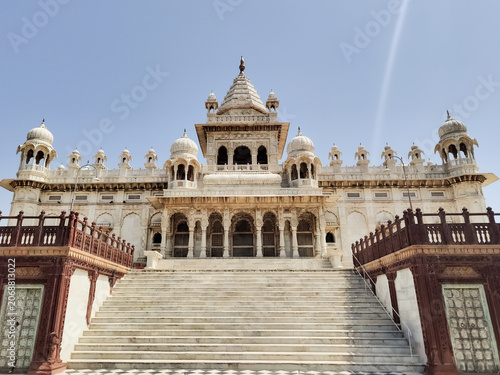 Φωτογραφία Grand marble staircase and facade of Jaswant Thada cenotaph monument in Jodhpur, India