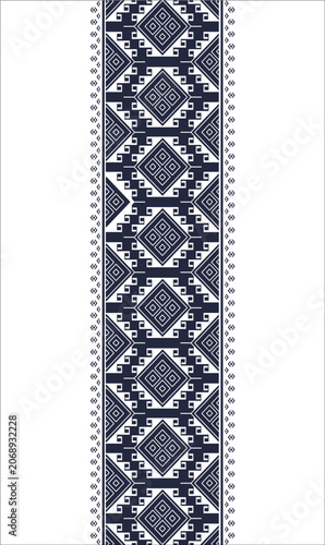 TRADITIONAL ETHNIC GEOMETRIC WEAVING PATTERN