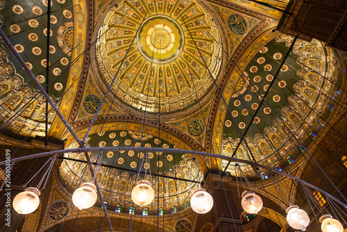 Bild auf Leinwand Detailed interior view of Mohammad Ali Mosque golden dome