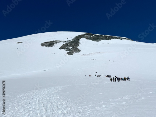 Alpine wonderland Matterhorn Glacier Paradise, Switzerland - Alpenparadies Matterhorn Glacier Paradise, Schweiz - Paradis alpin Matterhorn Glacier Paradise, Suisse - Paradiso alpino Matterhorn Glacier