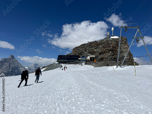 Alpine wonderland Matterhorn Glacier Paradise, Switzerland - Alpenparadies Matterhorn Glacier Paradise, Schweiz - Paradis alpin Matterhorn Glacier Paradise, Suisse - Paradiso alpino Matterhorn Glacier