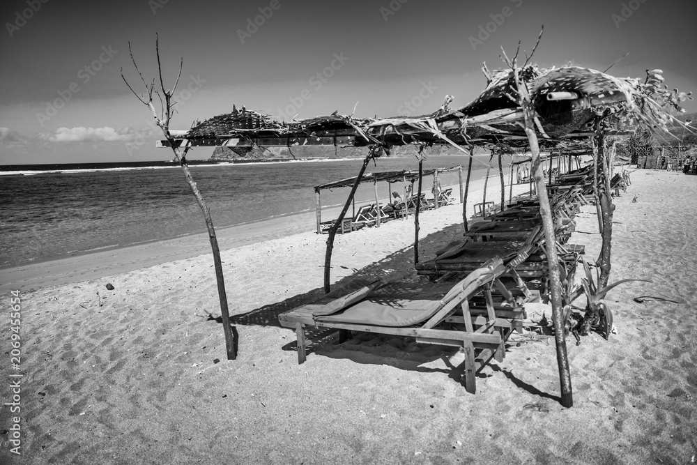 Fototapeta premium Tampah Beach Lombok Indonesia with turquoise sea and sandy coastline view