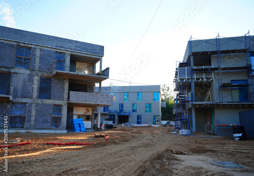 Obraz na plátně Apartment building under construction