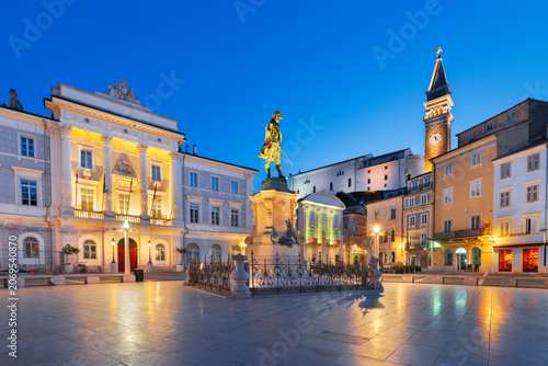 Fotografie Pirano, Slovenia from Tartini Square