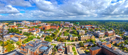 Obraz na plátně Ann Arbor, Michigan, USA College Town Skyline