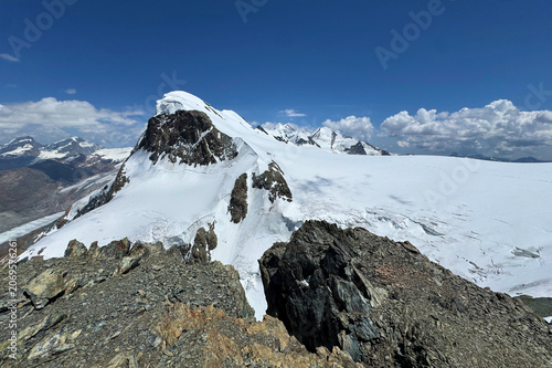 Alpine wonderland Matterhorn Glacier Paradise, Switzerland - Alpenparadies Matterhorn Glacier Paradise, Schweiz - Paradis alpin Matterhorn Glacier Paradise, Suisse - Paradiso alpino Matterhorn Glacier