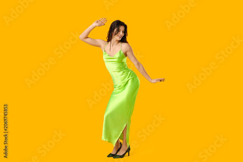 Beautiful young woman in st...