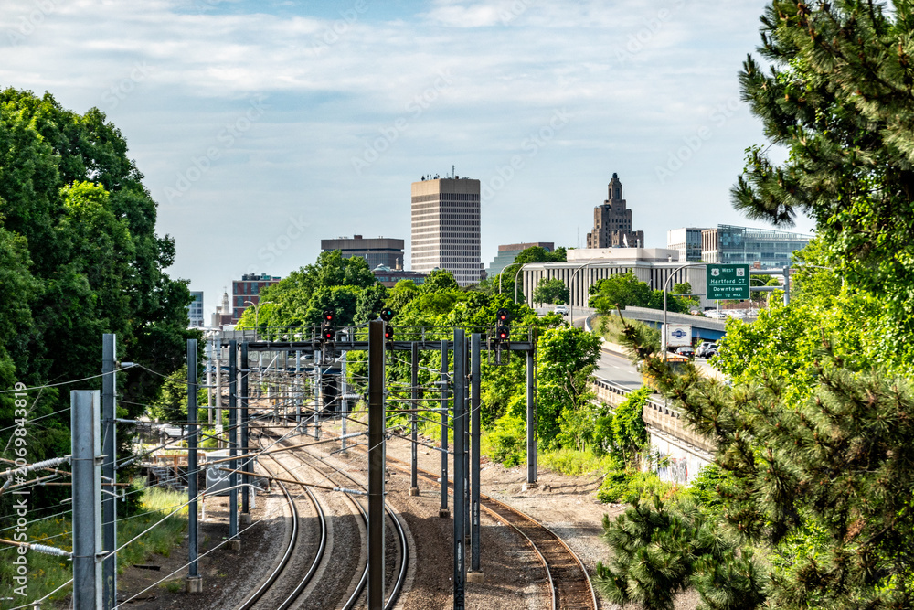 Fototapeta premium Amtrak Tracks Leading Toward Downtown Providence Skyline