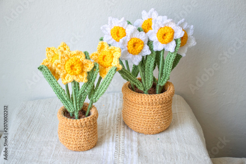 Schilderij op canvas Knitted flowers
