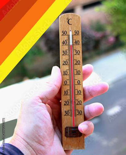 Fotografie Termómetro meteorología extrema aviso naranja alerta roja amarillo medir grados