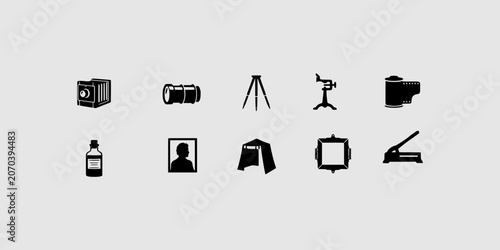 Foto Icon set collection of classic photography equipment including antique cameras,
