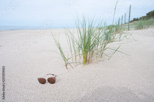 okulary na plaży