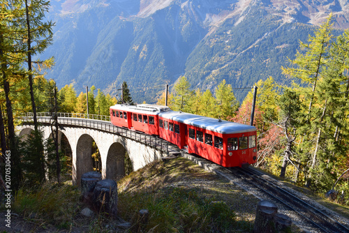 Fotografía Le train du Montenvers sur le Viaduc de la Filliaz
