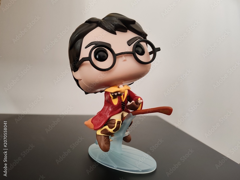 Obraz premium Rome, Italy - April 6, 2026, detail of the Harry Potter statuette, protagonist of the eponymous fantasy novel series written by J.K. Rowling.