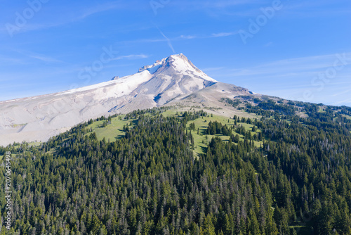 The iconic Mt. Hood is surrounded by national forest and spans all the way to the Columbia River Gorge in Oregon. This scenic and wild area, close to Portland, offers year-round recreation.