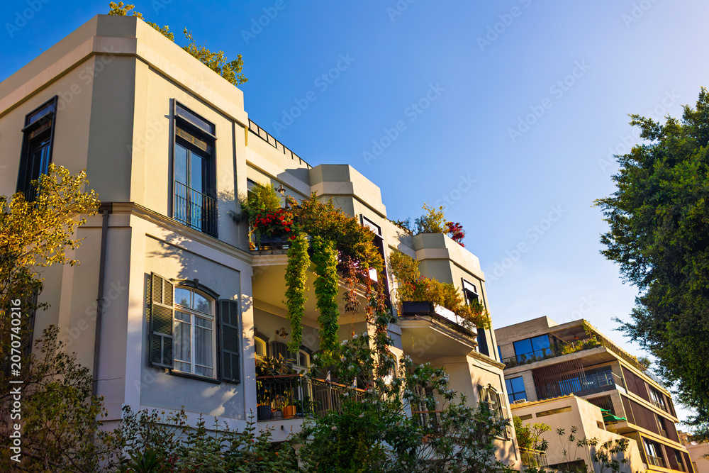 Obraz premium View of the historic streets of Tel Aviv. Israel.