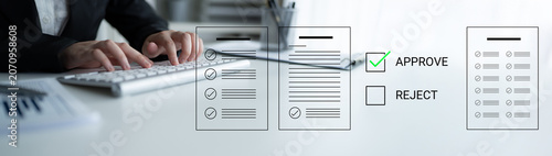 Tableau sur toile Business professional interacts with documents, highlighting approval and rejection choices