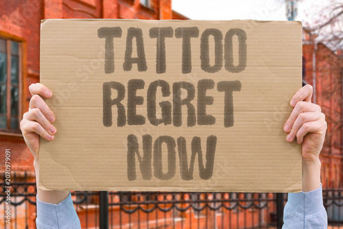 Foto "Tattoo regret now" Current remorse over previous ink decision