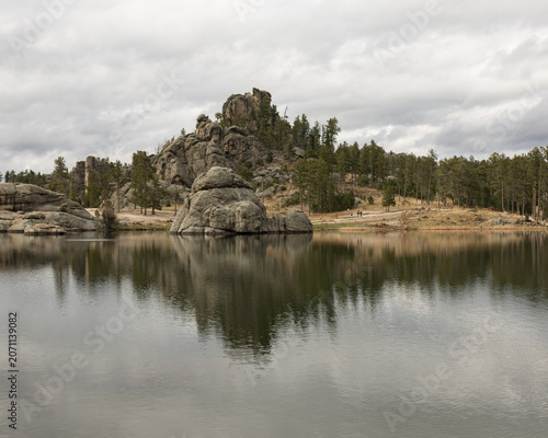 Canvas Print Scenic view of Sylvan Lake with granite rock formations and pine forest reflecti