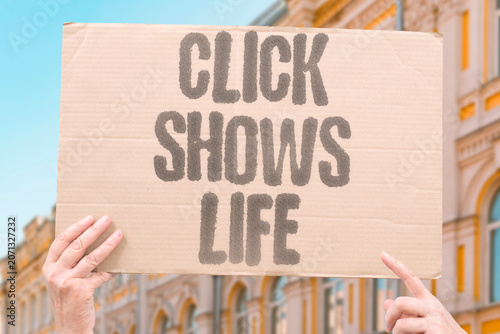 Fotografie "Click shows life" Digital activity reveals personal habits
