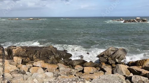 Paysage breton filmé au ralenti.
