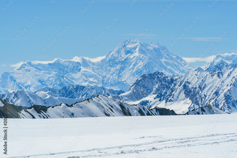 Obraz premium View of Mount Logan from base camp in the Saint Elias Mountains, Kluane National Park, Yukon, Canada
