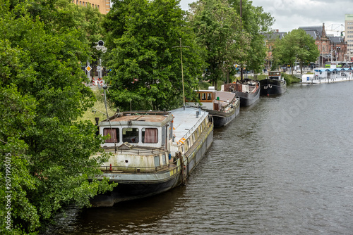 Photography Hausboote und Kanal am grünen Heresingel in Groningen
Groningen, Provinz Groning