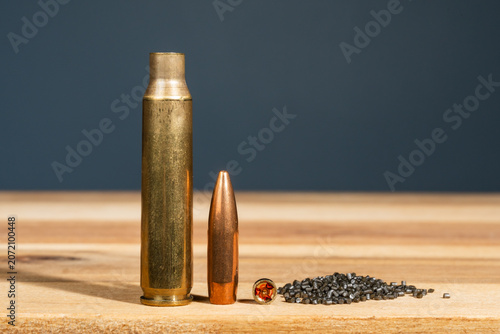 Εκτύπωση καμβά Close up of ammunition components including brass cartridge case rifle bullet sm