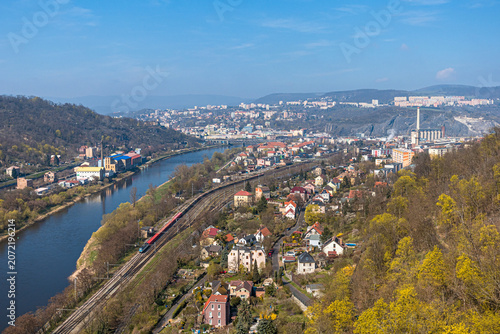Blick von der Burgruine Schreckenstein nach Usti nad Labem