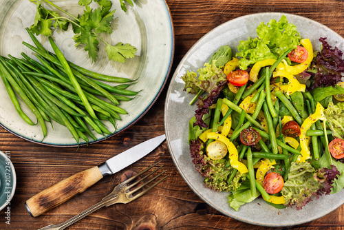 Healthy Vegetable Salad with Greens, Tomatoes and Seeds