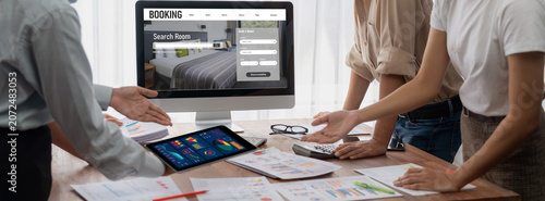 Bild auf Leinwand Online hotel accommodation booking website provide brisk reservation system