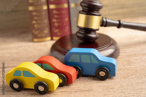 Bild auf Leinwand Hammer gavel judge with car vehicle accident, insurance coverage claim lawsuit court case