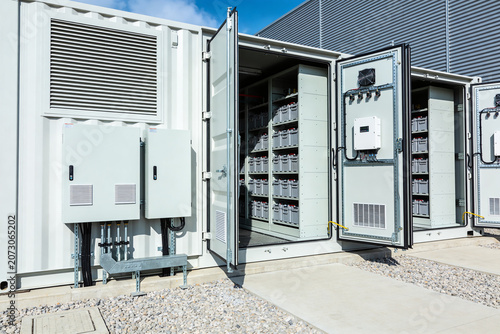 Foto Modern energy storage system with battery containers and electrical components